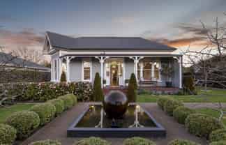 90 Hawthorne Street, Strowan