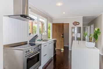 97 Carlisle Road, Torbay