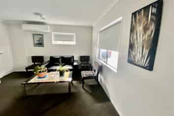 1a/44 Lorne Street, Hamilton Central