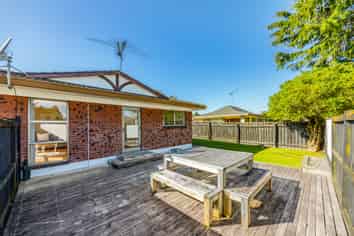 1/22 Beaumaris Way, Conifer Grove
