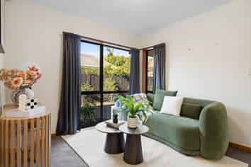2/6 Eastern Beach Road, Eastern Beach