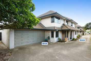 2/6 Eastern Beach Road, Eastern Beach