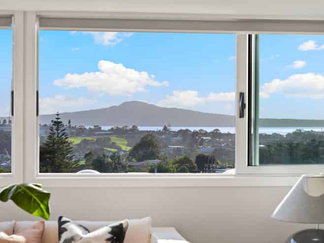1/154 St Johns Road, Meadowbank