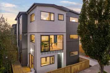 16 Brookfield Avenue, Onehunga