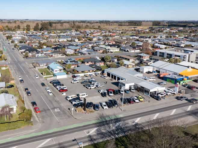 High profile corner site – SH1