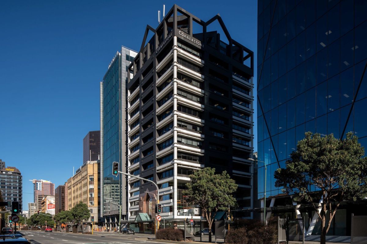 FOR LEASE – PREMIUM WATERFRONT OFFICE FLOOR