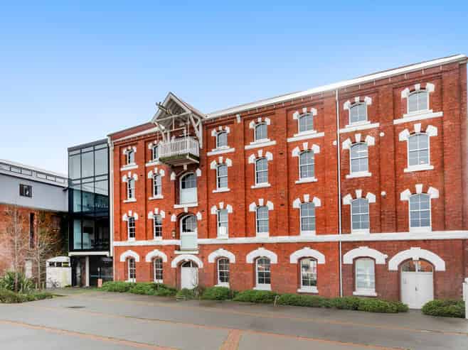 New York Style Loft Office – Addington