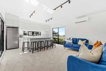1119a Whangaparaoa Road, Tindalls Beach