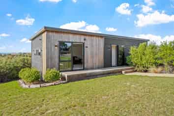 1119a Whangaparaoa Road, Tindalls Beach