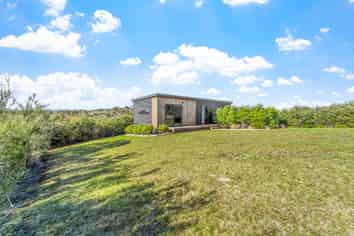 1119a Whangaparaoa Road, Tindalls Beach