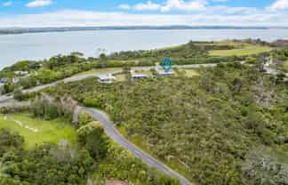 1119a Whangaparaoa Road, Tindalls Beach