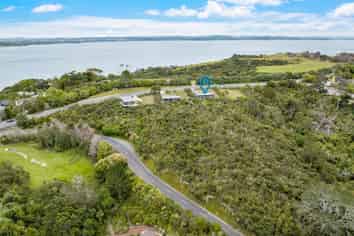 1119a Whangaparaoa Road, Tindalls Beach