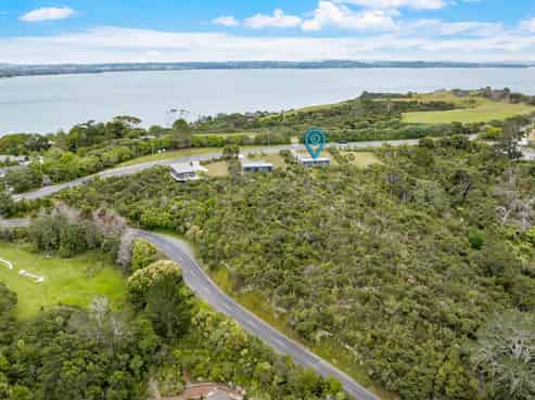 1119A Whangaparaoa Road, Tindalls Beach