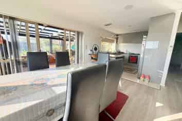 18 Tomes Lane, Favona