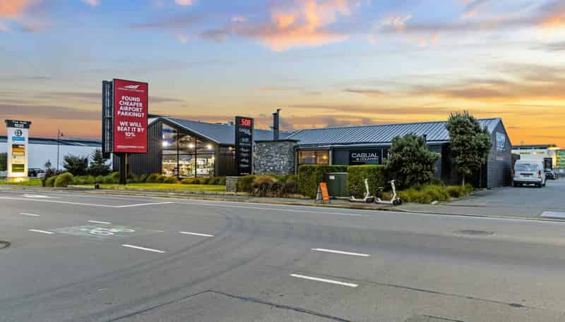 1027 Ferry Road , Ferrymead