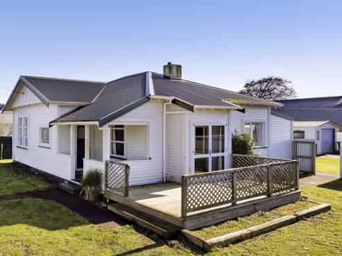 2 Burns Street, Hawera
