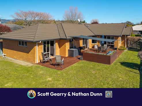 10 Whiting Drive, Wakefield