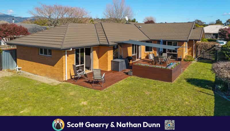 10 Whiting Drive, Wakefield