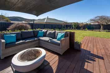 10 Whiting Drive, Wakefield