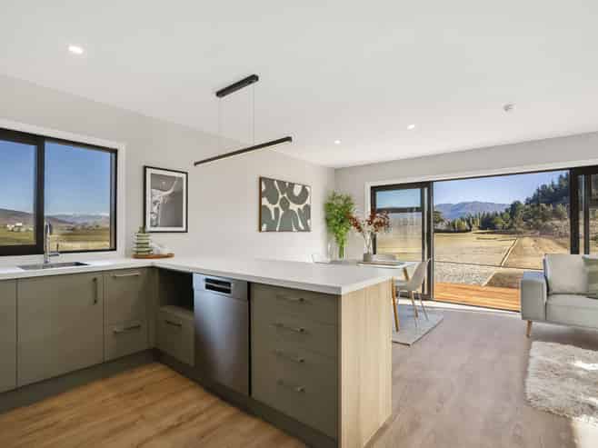 3 Booth Drive, Cromwell