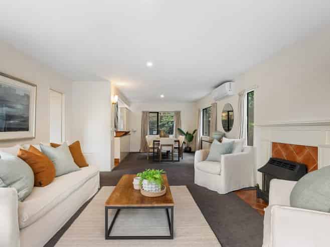 2/44 Fancourt Street, Meadowbank