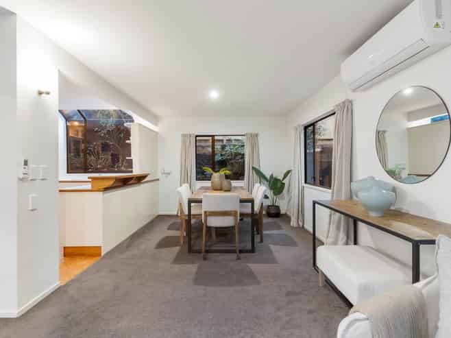 2/44 Fancourt Street, Meadowbank