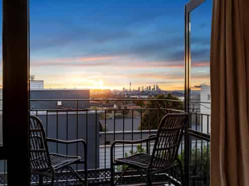 2/44 Fancourt Street, Meadowbank