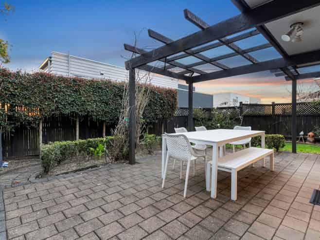 2/44 Fancourt Street, Meadowbank