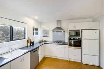 40 Ferry Road, Clive
