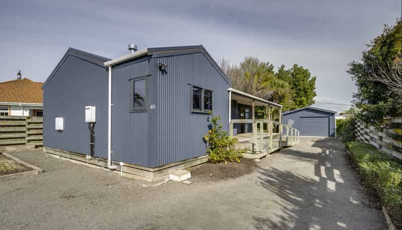 40 Ferry Road, Clive