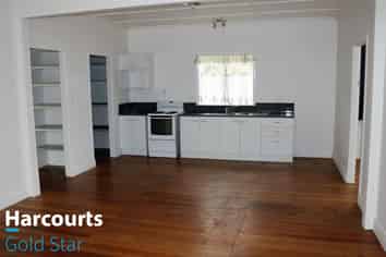 2 Porritt Street, Paeroa