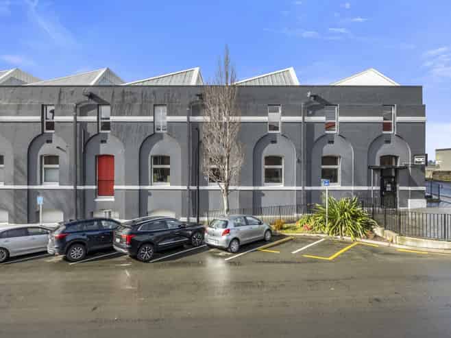 Rare Warehouse Precinct Tenancy for Lease