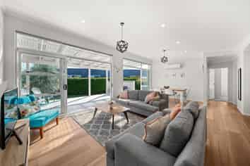 32 Burgundy Drive, Martinborough