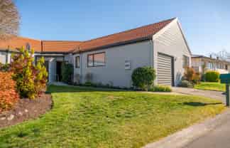 2 Grange Close, Marchwiel