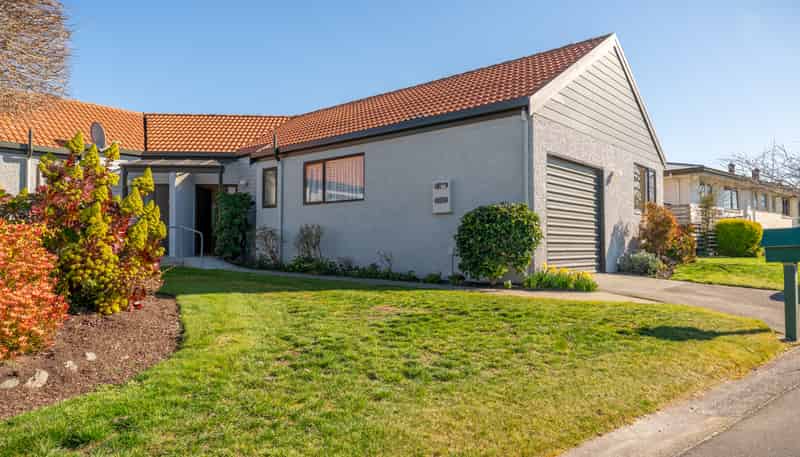 2 Grange Close, Marchwiel