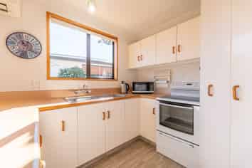 2 Grange Close, Marchwiel