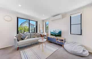 7 Saddleback Crescent, Papakura