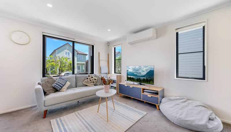 7 Saddleback Crescent, Papakura