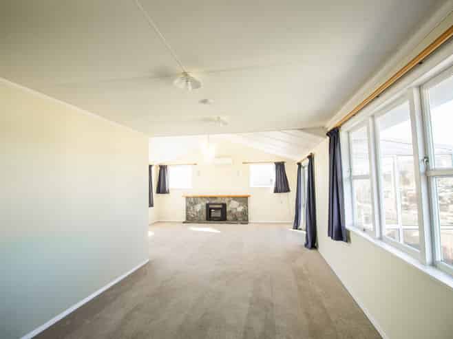 241 Vogel Street, Roslyn