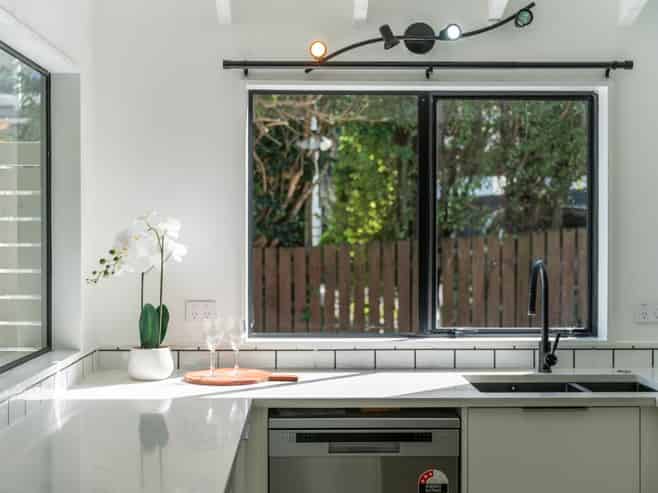 2/16 Moxham Grove, Massey