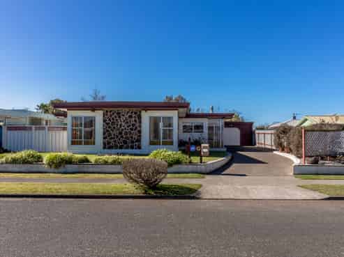 27 Wynyard Crescent, Tamatea