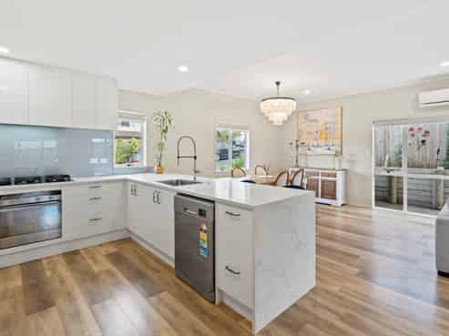 10 Mission Heights Drive, Flat Bush
