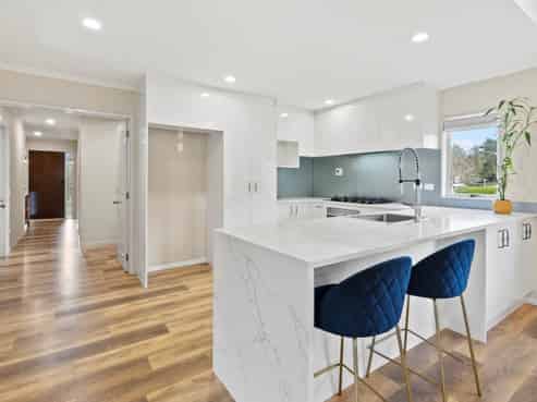 10 Mission Heights Drive, Flat Bush