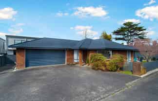 8 Coupland Court, Glendene