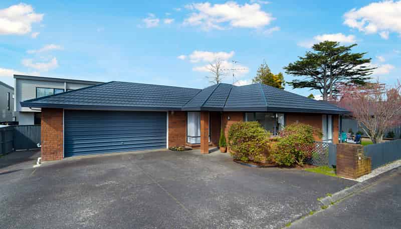 8 Coupland Court, Glendene