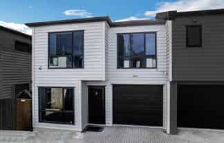 127E Russell Road, Manurewa