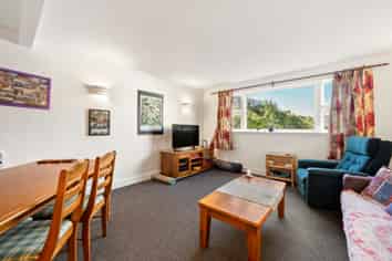 18 & 19/51 Adams Terrace, Kelburn