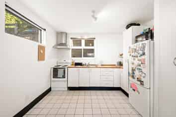 18 & 19/51 Adams Terrace, Kelburn
