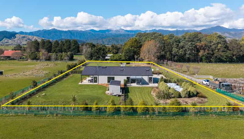 286A Arapaepae South Road, Levin