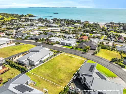 12 Christine Drive, Coopers Beach